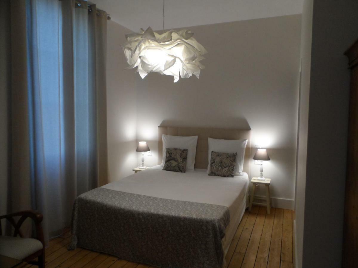 Le Cercle Chambres Climatisees Coligny Luaran gambar